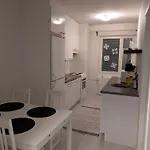 Apartamento 40-apartment In Center , Balcony And Free Parking