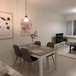 Apartamento 40-apartment In Center , Balcony And Free Parking Kemi