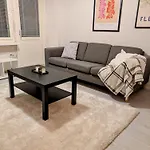40-apartment In Center , Balcony And Free Parking *
