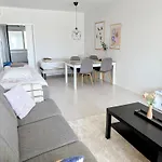 40-apartment In Center , Balcony And Free Parking 凯米