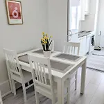 40-apartment In Center , Balcony And Free Parking Apartment Kemi