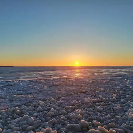 40-apartment In Center , Balcony And Free Parking *