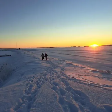 Appartement 40-apartment In Center , Balcony And Free Parking *