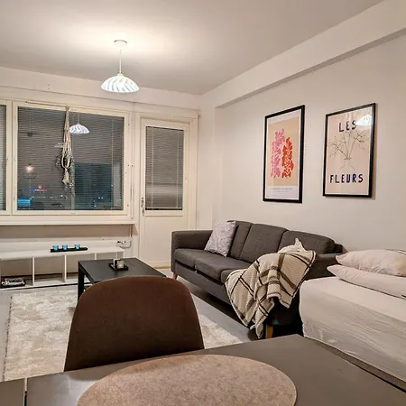 Appartamento 40-apartment In Center , Balcony And Free Parking Kemi