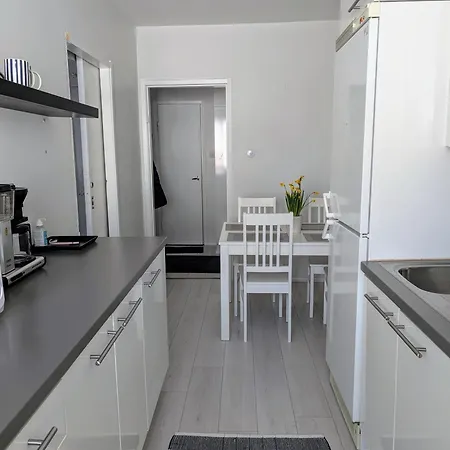 Lägenhet 40-apartment In Center , Balcony And Free Parking Kemi