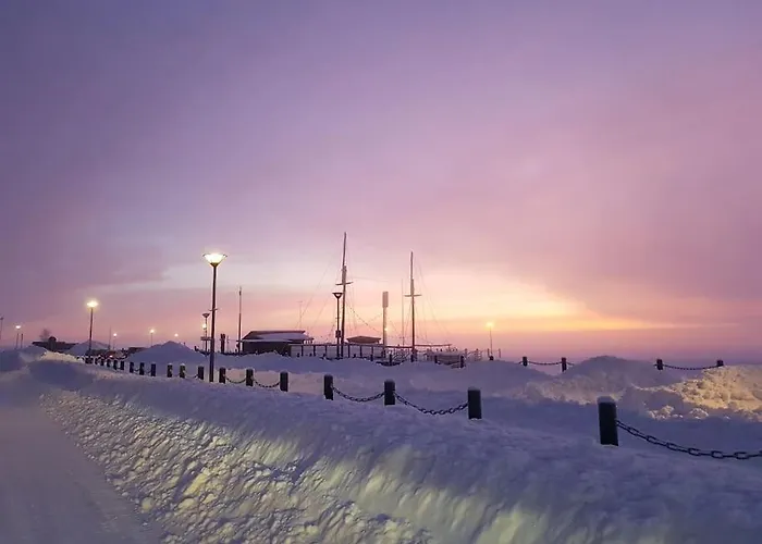 Appartement 40-apartment In Center , Balcony And Free Parking *