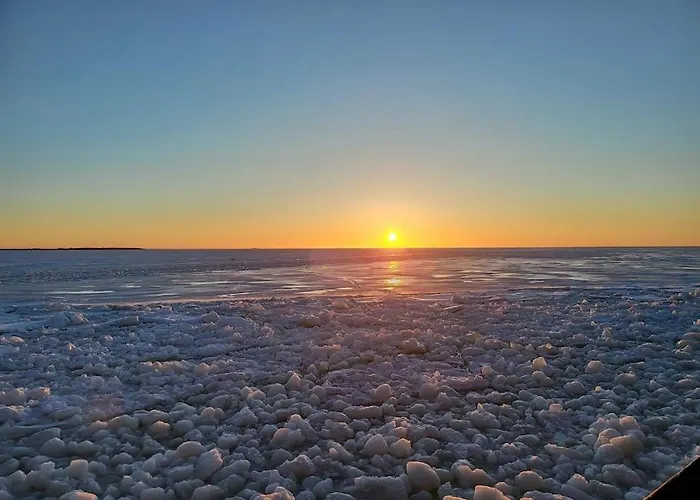 40-apartment In Center , Balcony And Free Parking *