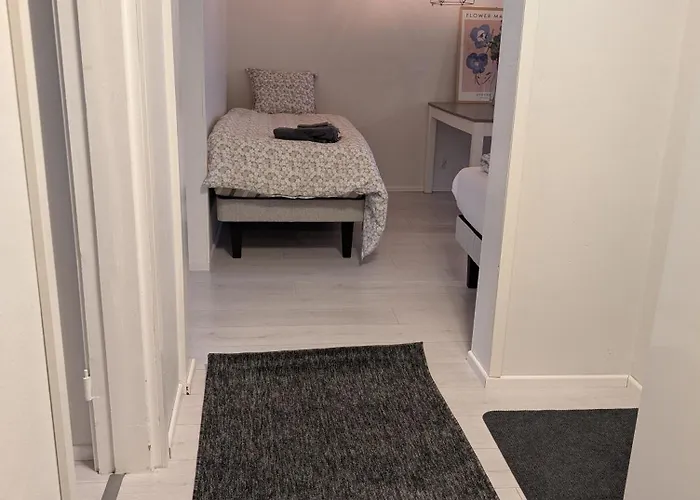 40-apartment In Center , Balcony And Free Parking Appartement