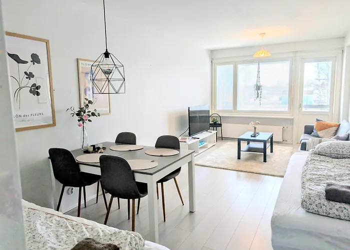 40-apartment In Center , Balcony And Free Parking Appartement *